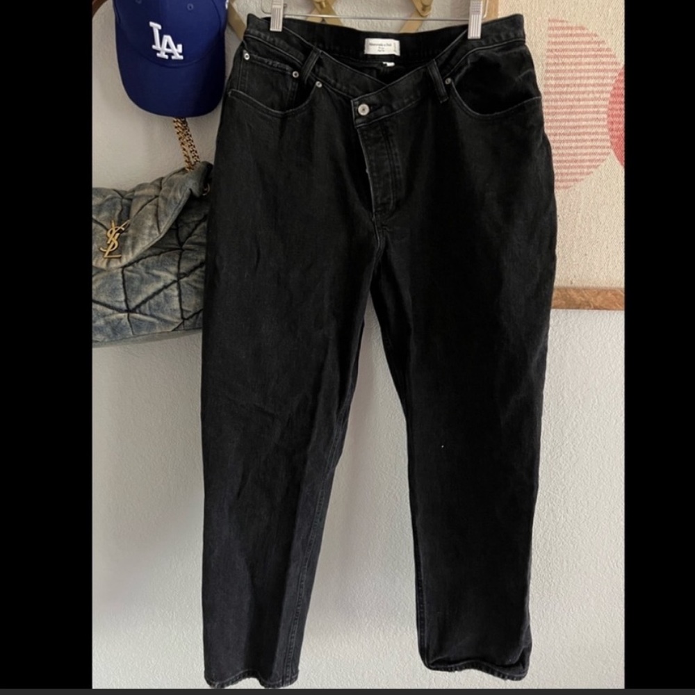 Abercrombie Curve Love Dad Jeans